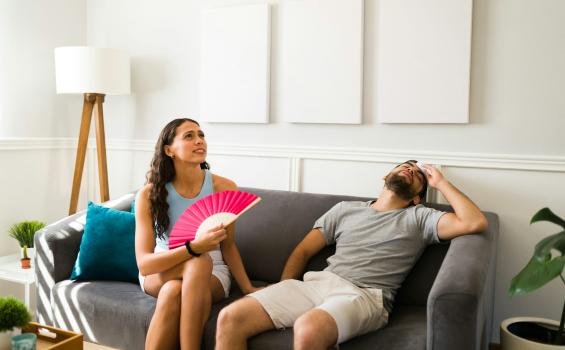 El calor extremo afecta a todos, pero a ellos más que a ellas