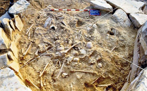 La familia unida siempre permanece unida… hace 3 000 años, también