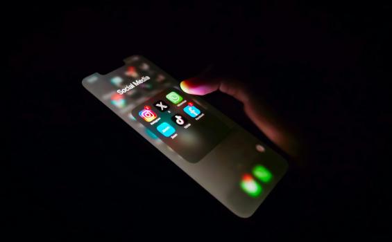 Prohibir las redes sociales a menores de 16 en España: lo que falta por saber