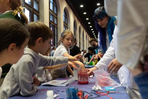 Todo preparado para la Noche europea de los investigadores e investigadoras de la Universidad de Zaragoza Todo preparado para la Noche europea de los investigadores e investigadoras de la Universidad de Zaragoza