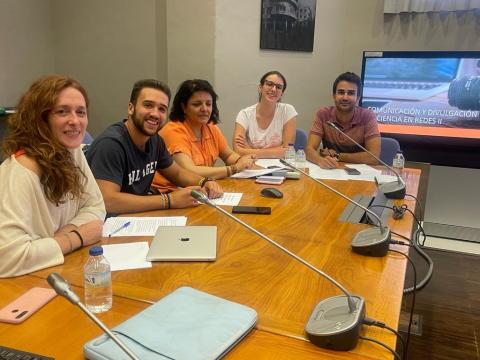 Una veintena de investigadores de la Universidad de Zaragoza participan en el I Taller de vídeo para comunicar ciencia en redes Una veintena de investigadores de la Universidad de Zaragoza participan en el I Taller de vídeo para comunicar ciencia en redes