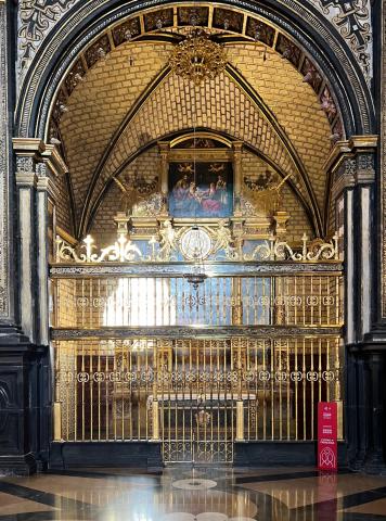 Un fenómeno solar, en la Catedral de La Seo del Salvador de Zaragoza Un fenómeno solar, en la Catedral de La Seo del Salvador de Zaragoza