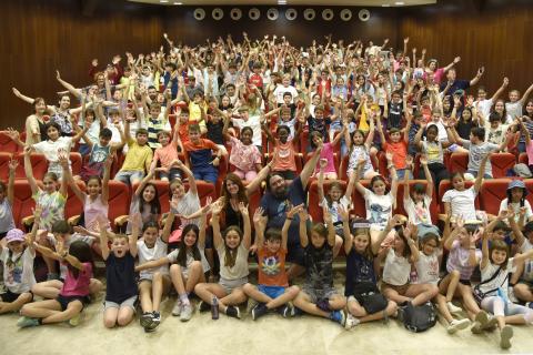 Investigadores y escolares en la jornada celebrada en el Campus de Huesca